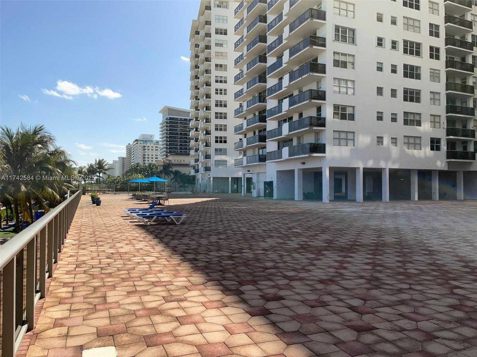 Small Image of 6039 WEST COLLINS AVE #533, Miami Beach Number 29