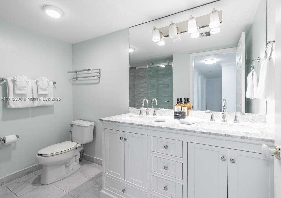 Small Image of 2951 SOUTH BAYSHORE DR #907/909, Miami Number 12