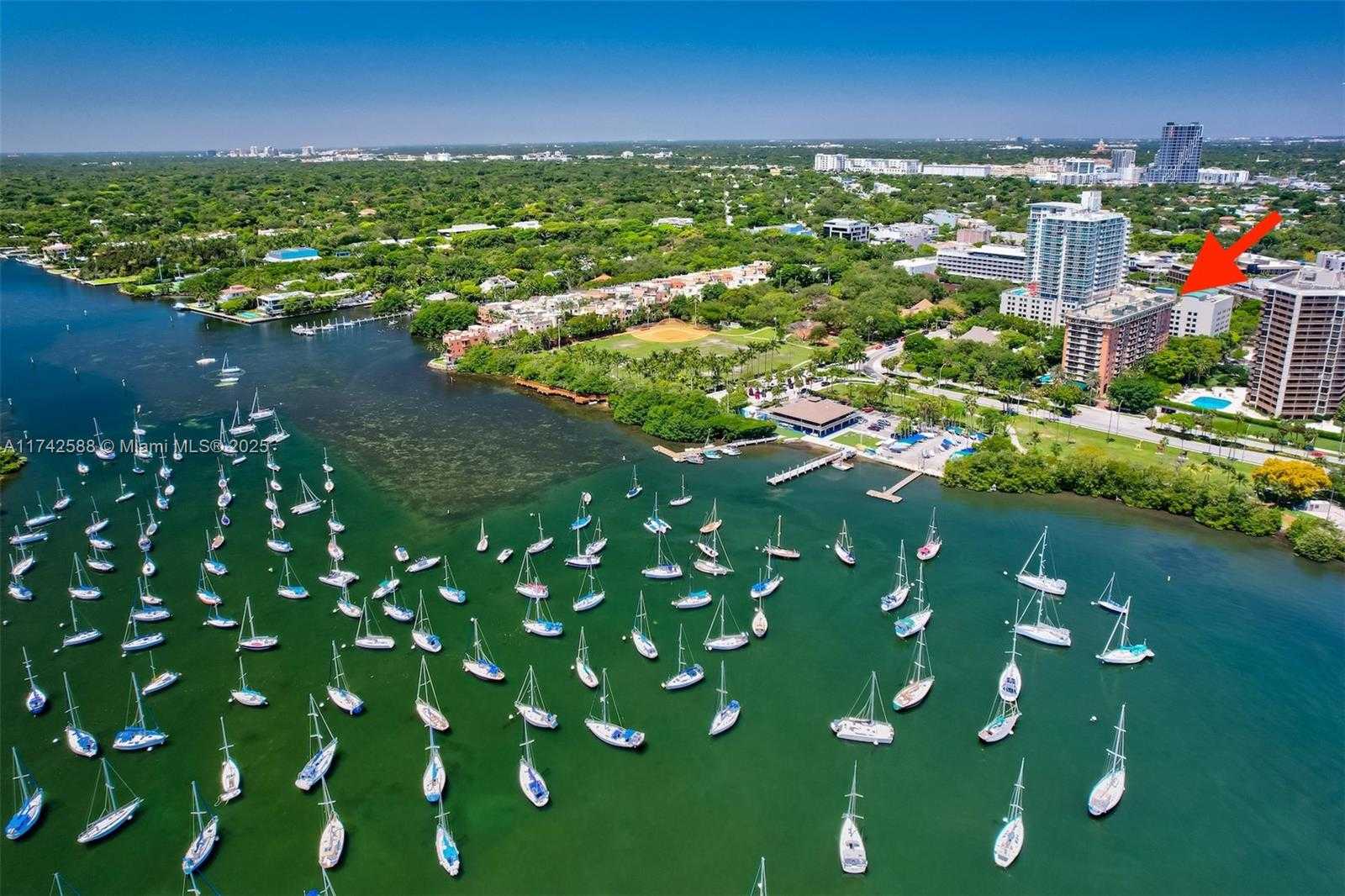 Small Image of 2951 SOUTH BAYSHORE DR #907/909, Miami Number 22