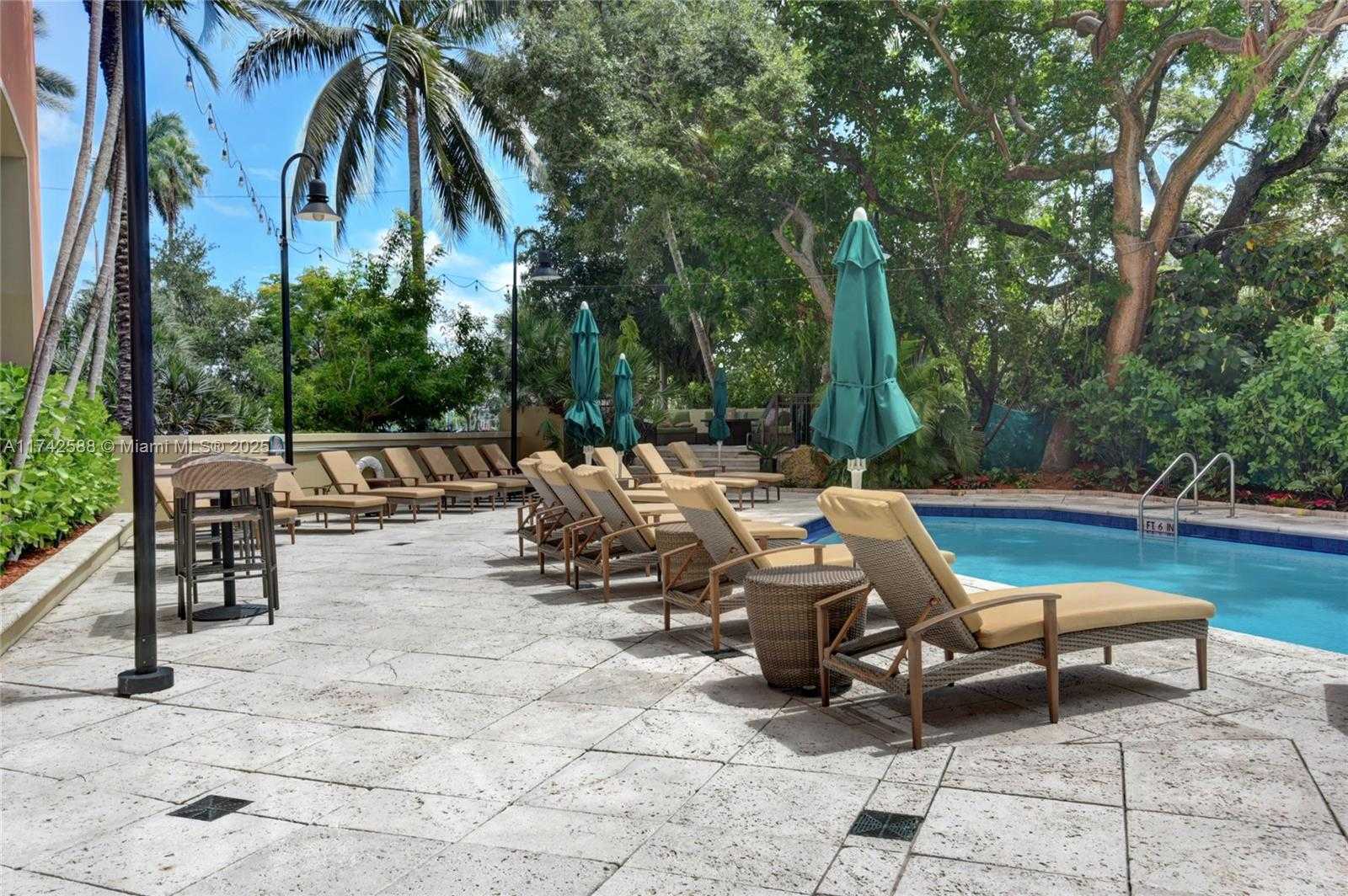 Small Image of 2951 SOUTH BAYSHORE DR #907/909, Miami Number 25