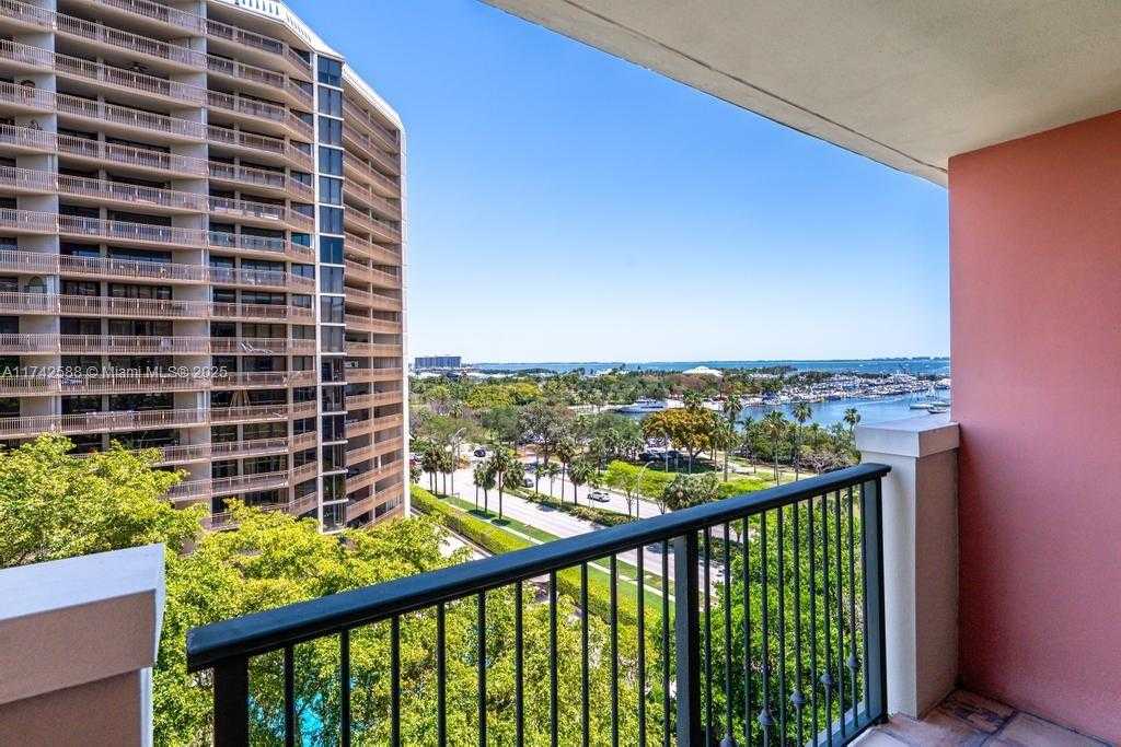 Small Image of 2951 SOUTH BAYSHORE DR #907/909, Miami Number 31