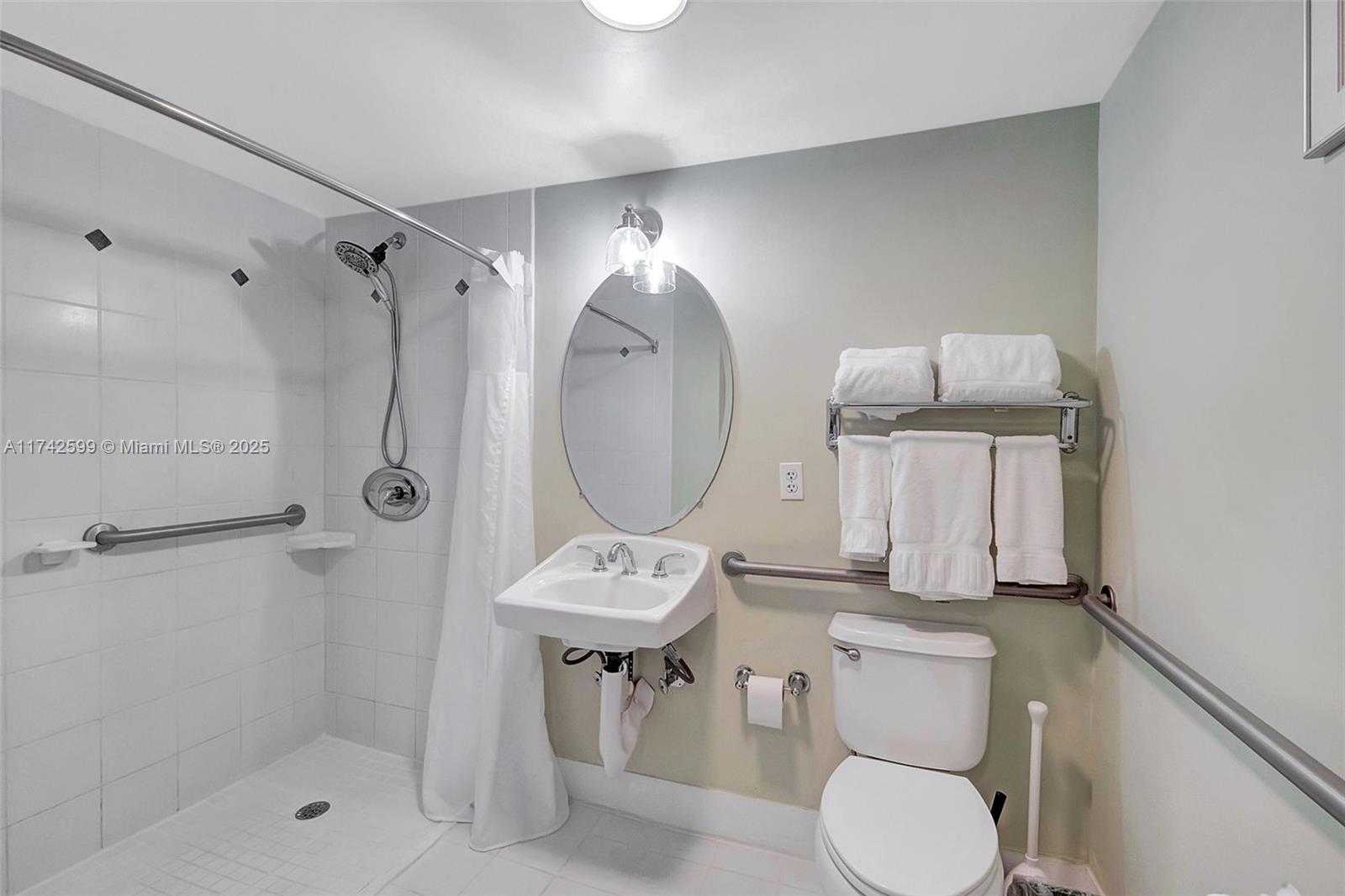 Small Image of 2951 SOUTH BAYSHORE DR #911, Miami Number 10