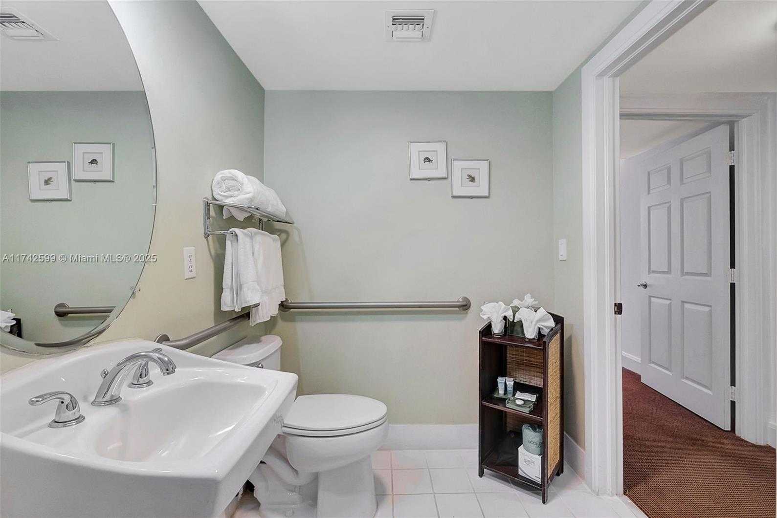 Small Image of 2951 SOUTH BAYSHORE DR #911, Miami Number 11