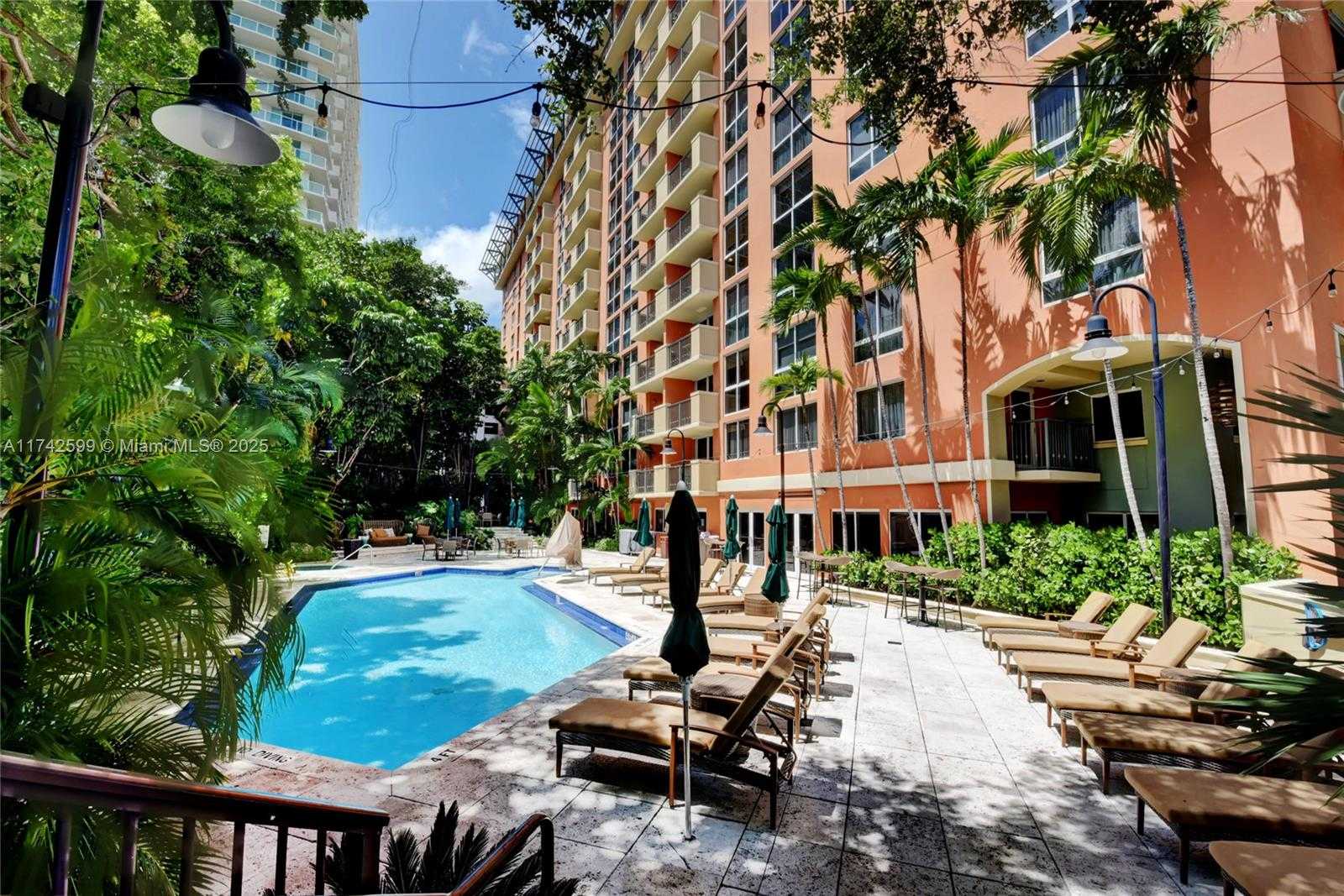 Small Image of 2951 SOUTH BAYSHORE DR #911, Miami Number 17