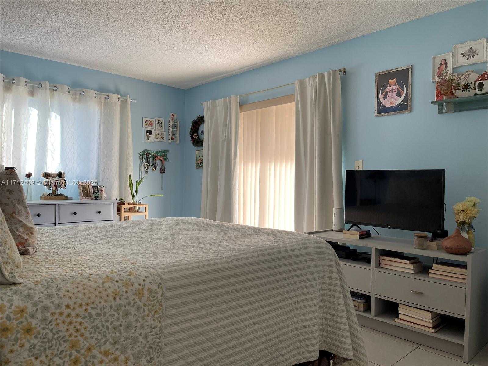 Small Image of 9925 NORTH WEST 68TH PL #208, Tamarac Number 9