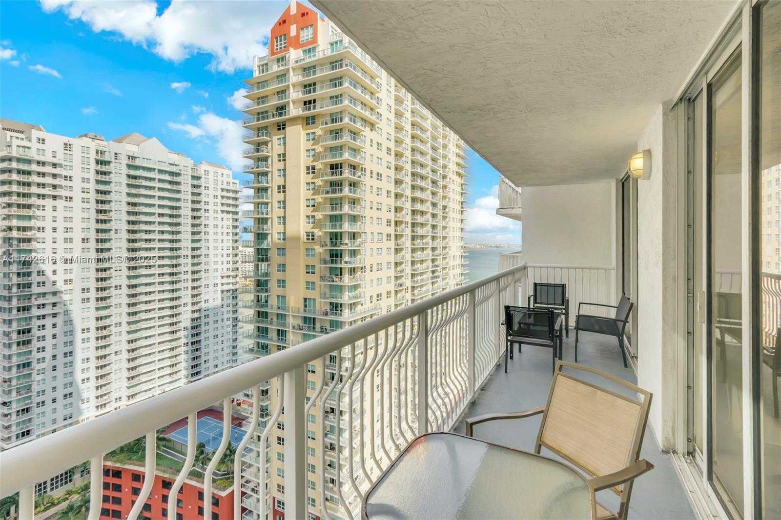 Small Image of 1200 BRICKELL BAY DR #2504, Miami Number 15