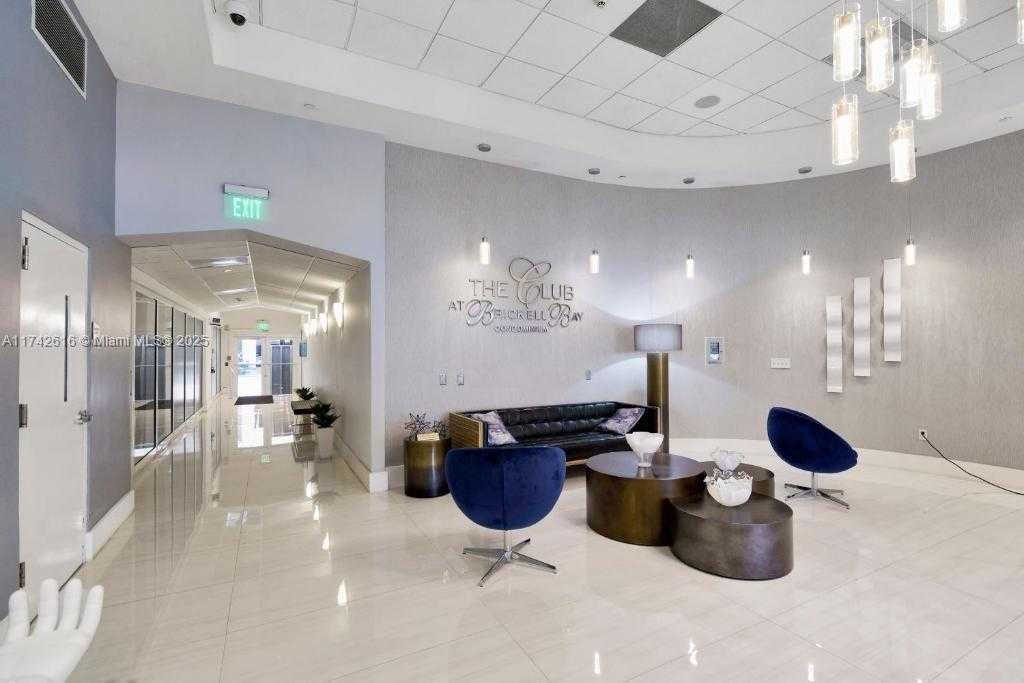 Small Image of 1200 BRICKELL BAY DR #2504, Miami Number 16