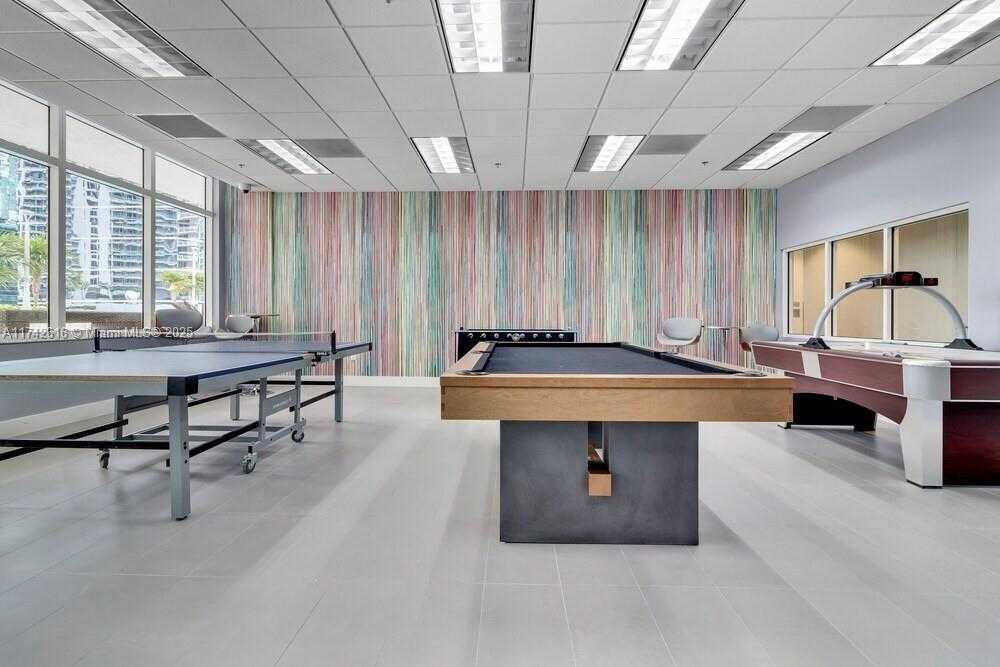 Small Image of 1200 BRICKELL BAY DR #2504, Miami Number 19