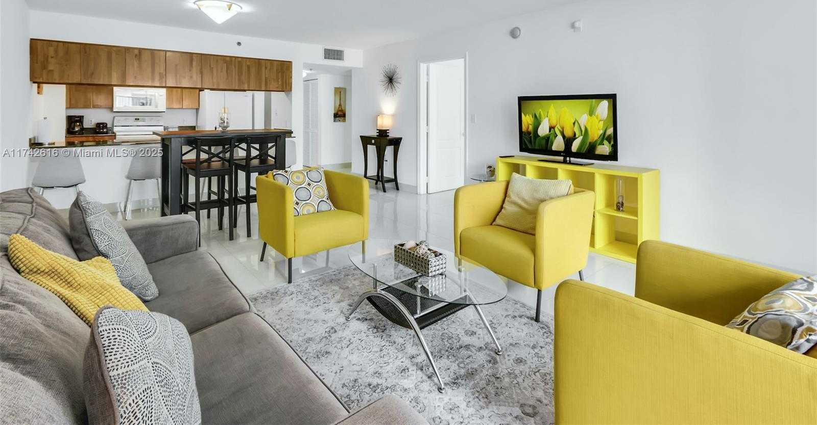 Small Image of 1200 BRICKELL BAY DR #2504, Miami Number 5