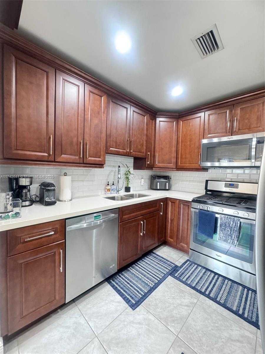 Small Image of 11545 SOUTH WEST 109TH RD #25Z, Miami Number 14