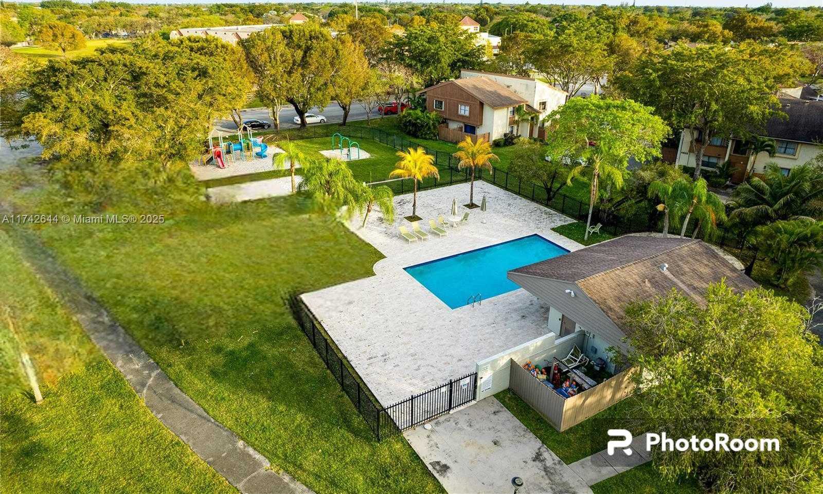 Small Image of 11545 SOUTH WEST 109TH RD #25Z, Miami Number 37