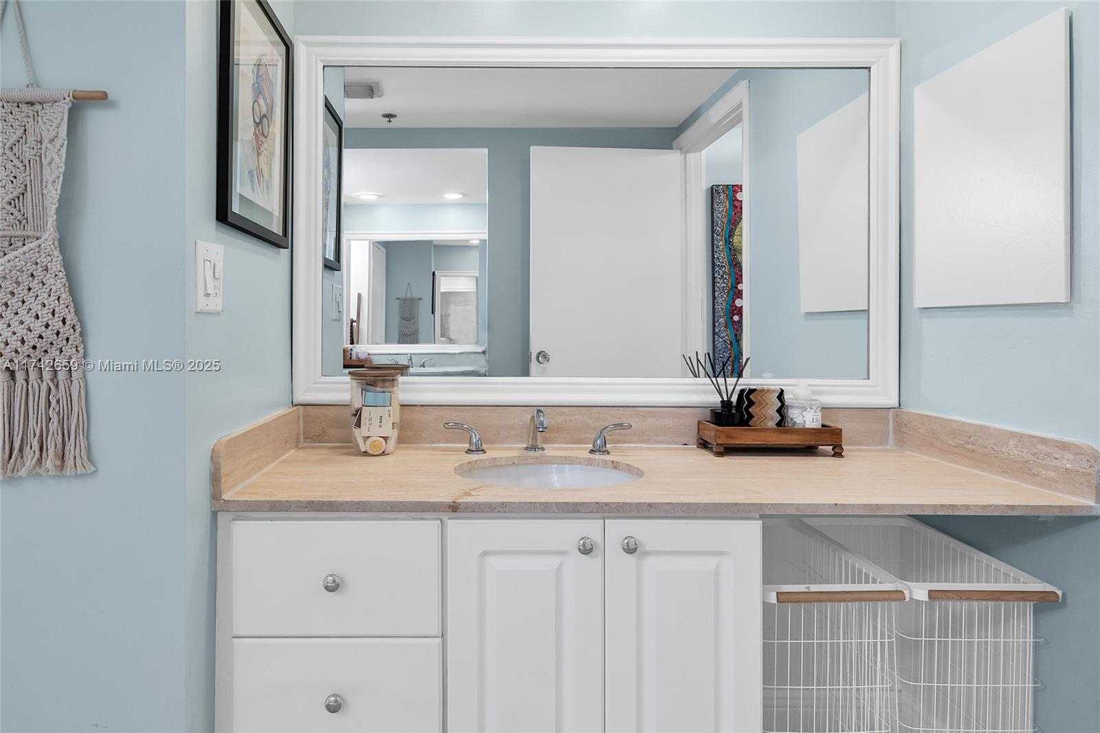 Small Image of 251 CRANDON BLVD #222, Key Biscayne Number 22