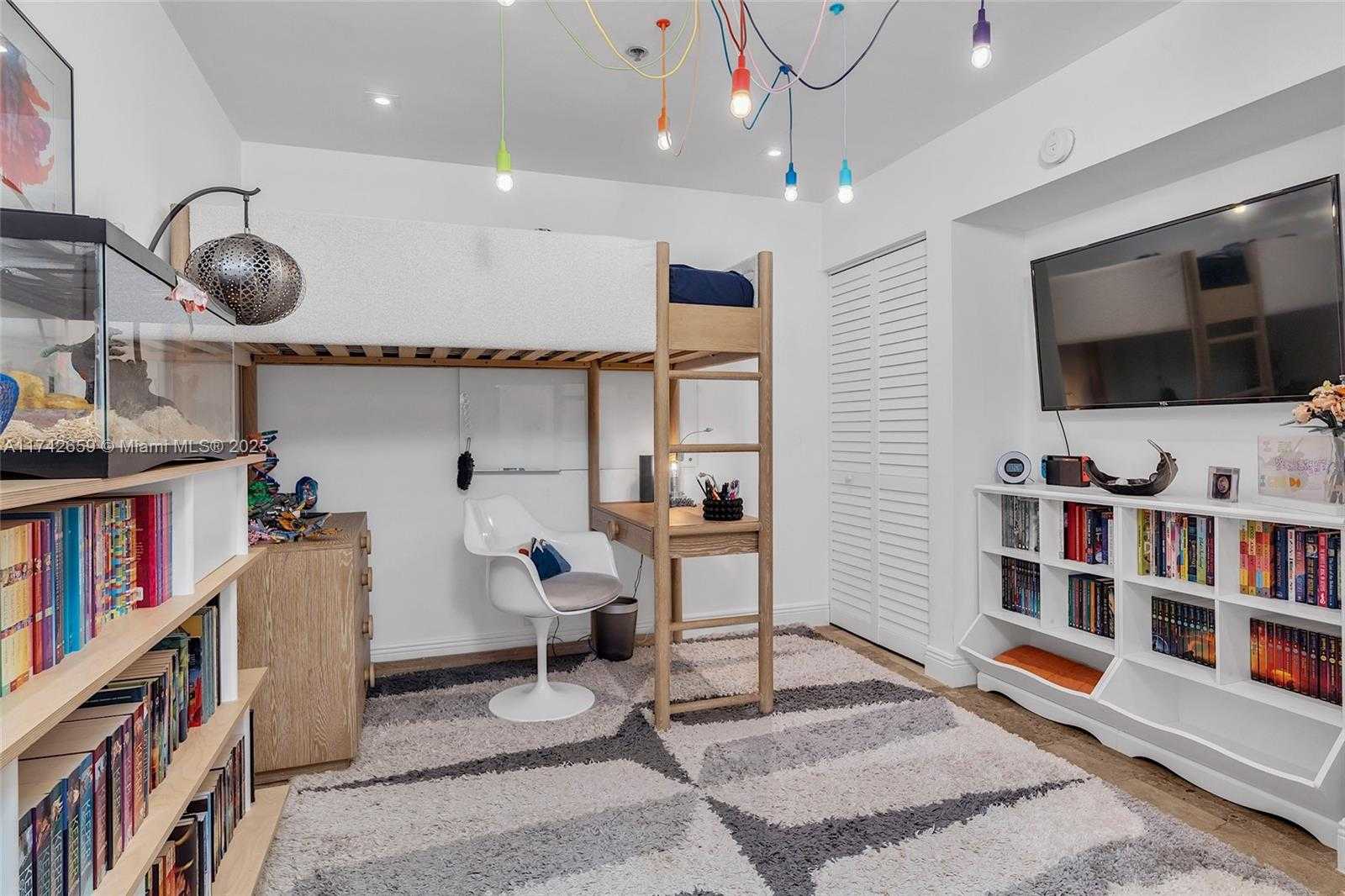 Small Image of 251 CRANDON BLVD #222, Key Biscayne Number 9