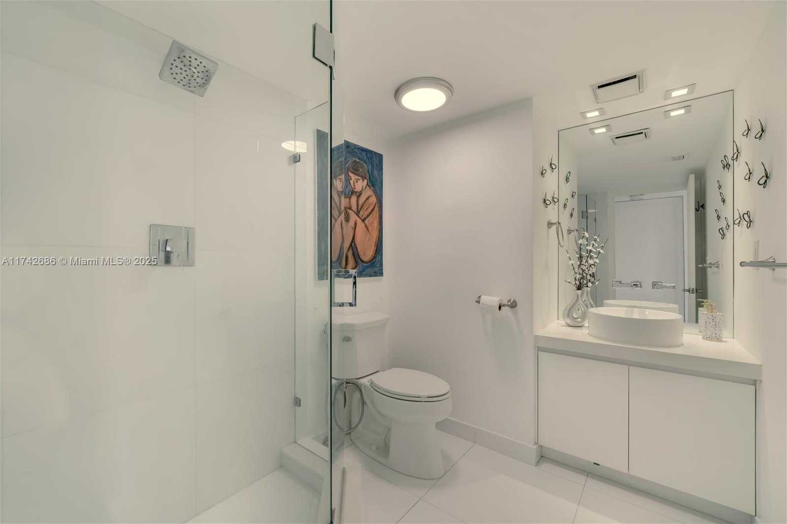 Small Image of 2555 COLLINS AVE #702, Miami Beach Number 20