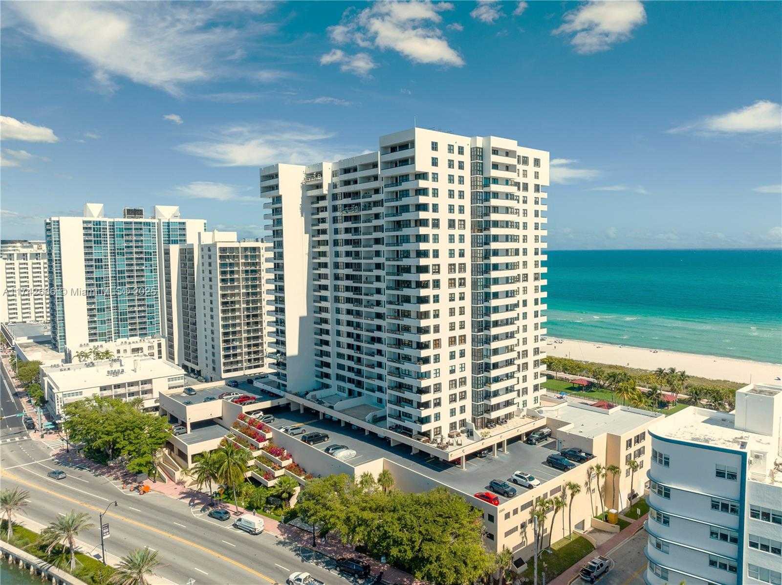 Small Image of 2555 COLLINS AVE #702, Miami Beach Number 27