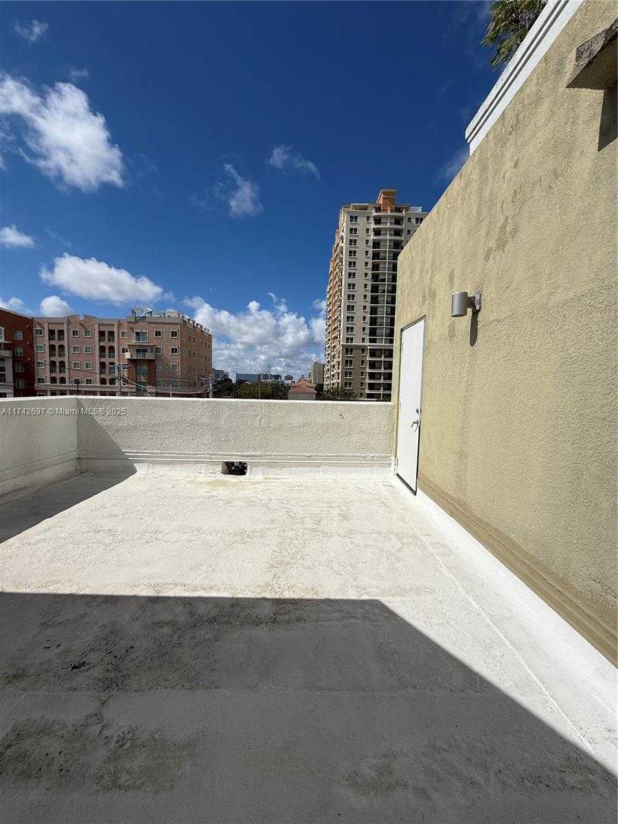 Small Image of 3180 SOUTH WEST 22ND TER #TLL1, Miami Number 62