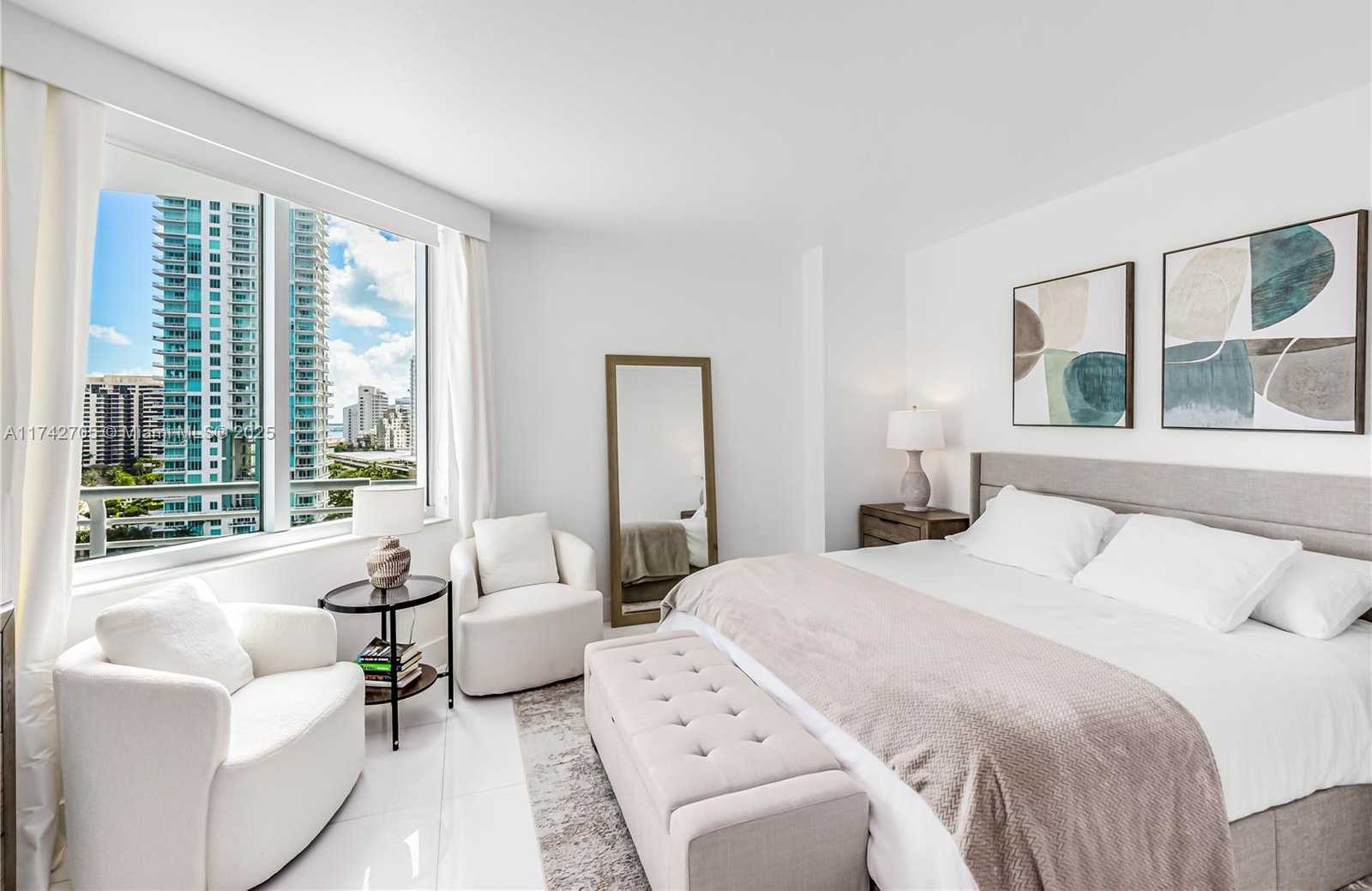 Small Image of 325 SOUTH BISCAYNE BLVD #1415, Miami Number 17