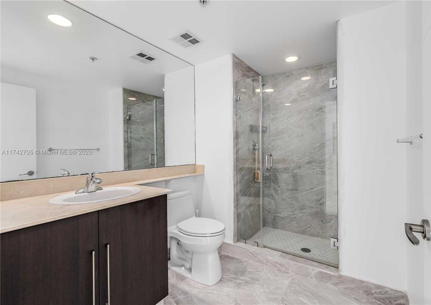 Small Image of 325 SOUTH BISCAYNE BLVD #1415, Miami Number 23