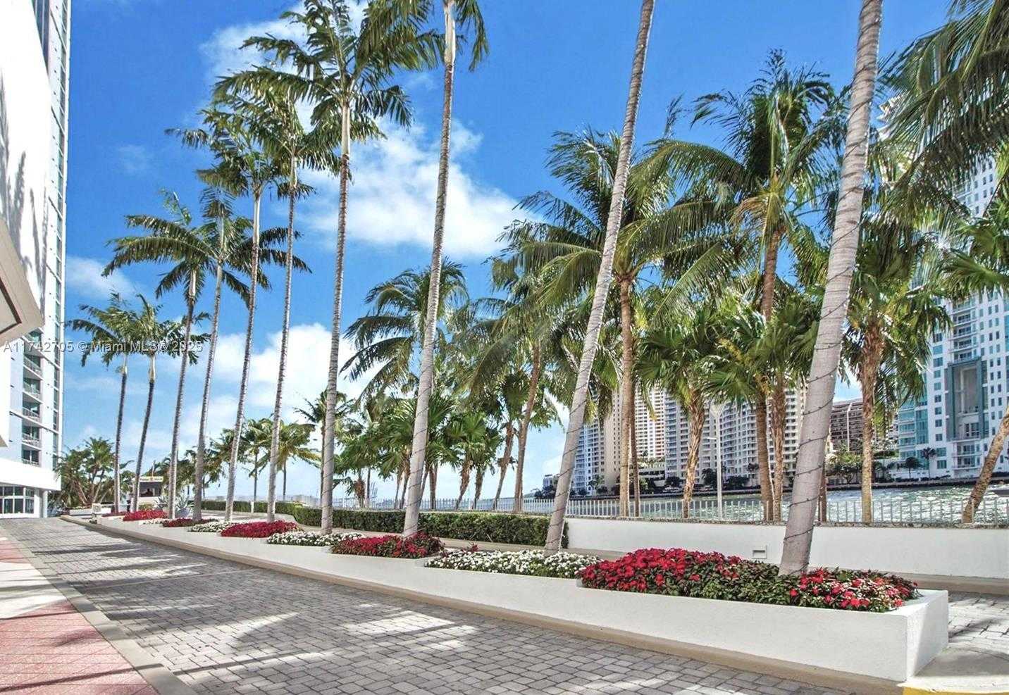 Small Image of 325 SOUTH BISCAYNE BLVD #1415, Miami Number 29