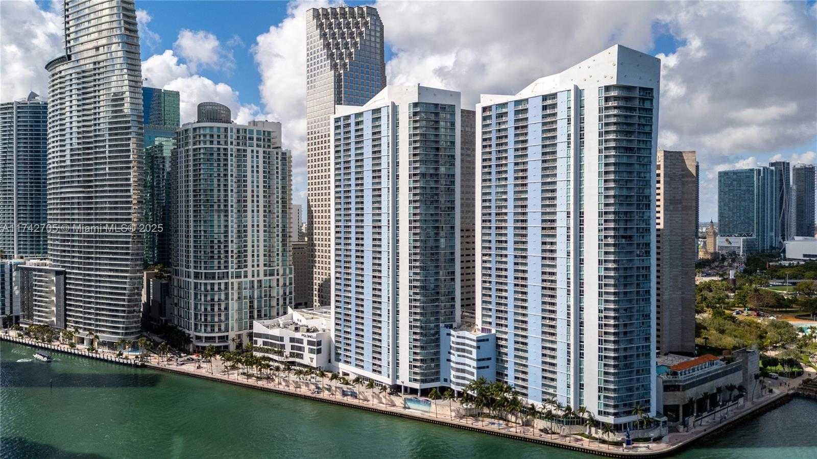 Small Image of 325 SOUTH BISCAYNE BLVD #1415, Miami Number 37
