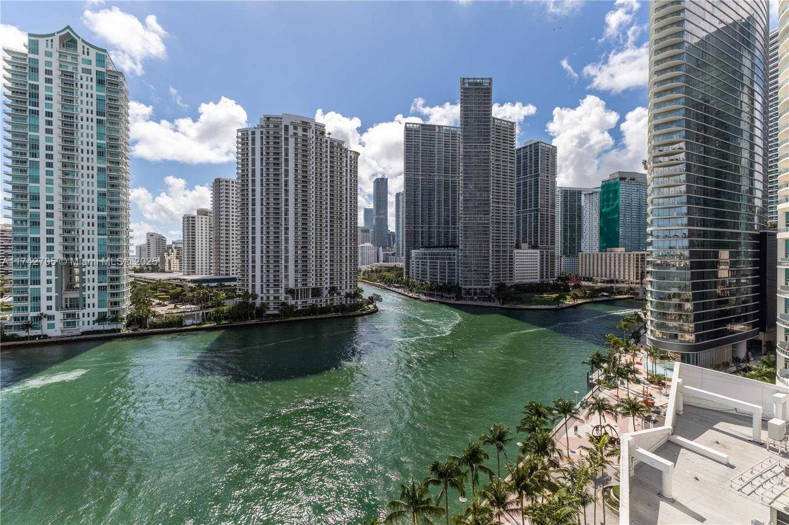Small Image of 325 SOUTH BISCAYNE BLVD #1415, Miami Number 9