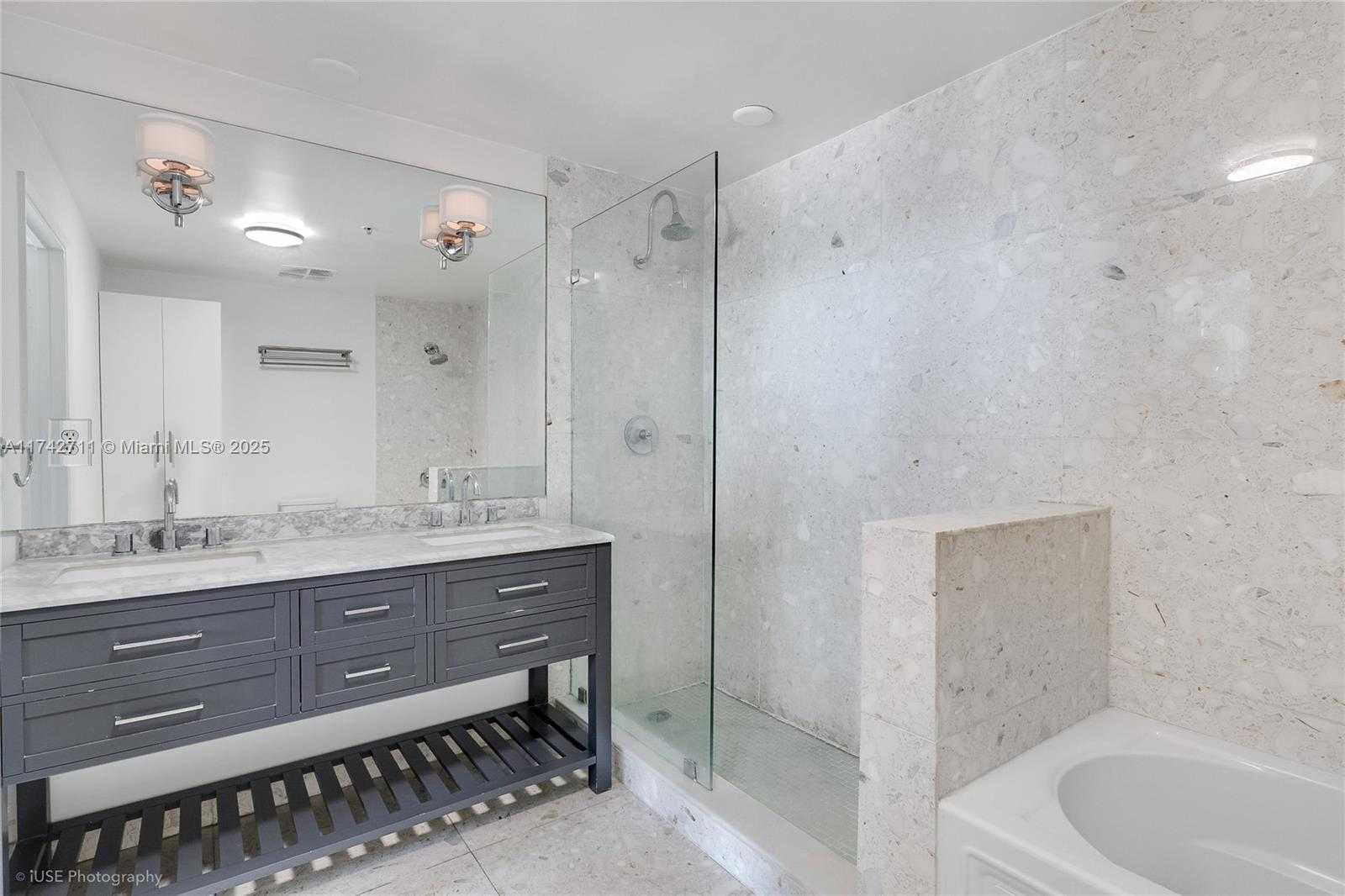 Small Image of 6580 INDIAN CREEK DR #304, Miami Beach Number 10