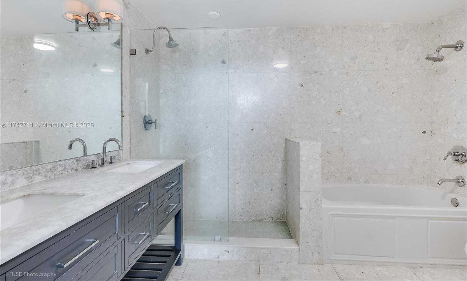 Small Image of 6580 INDIAN CREEK DR #304, Miami Beach Number 11