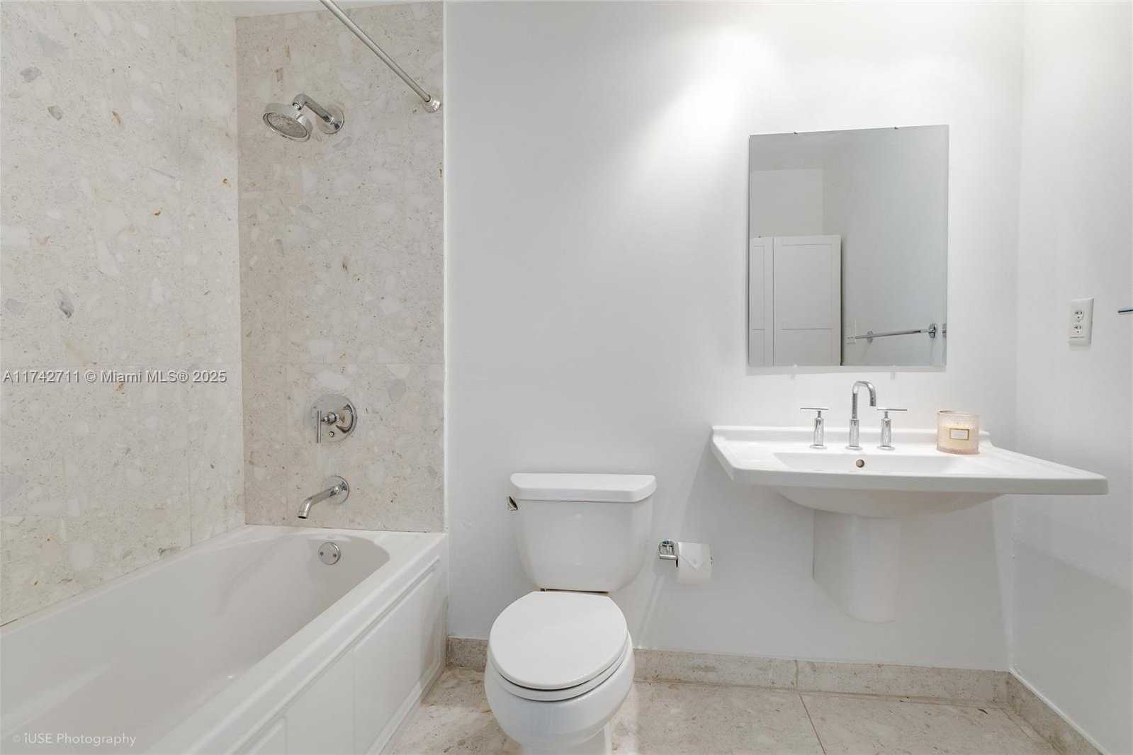 Small Image of 6580 INDIAN CREEK DR #304, Miami Beach Number 14