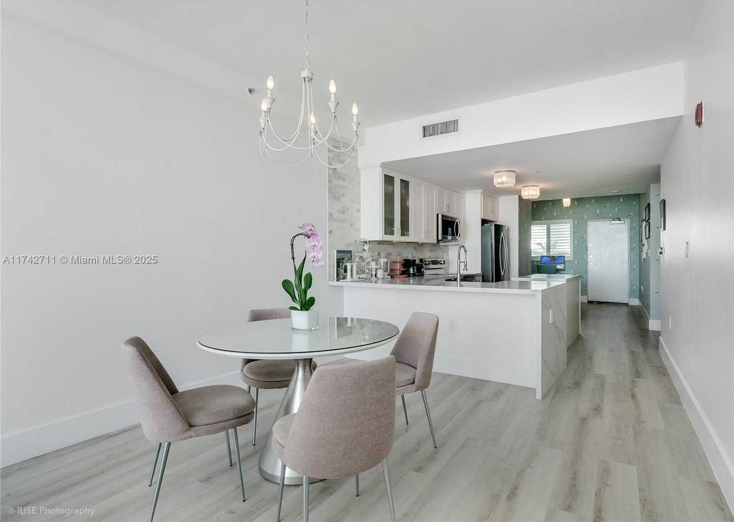 Small Image of 6580 INDIAN CREEK DR #304, Miami Beach Number 5