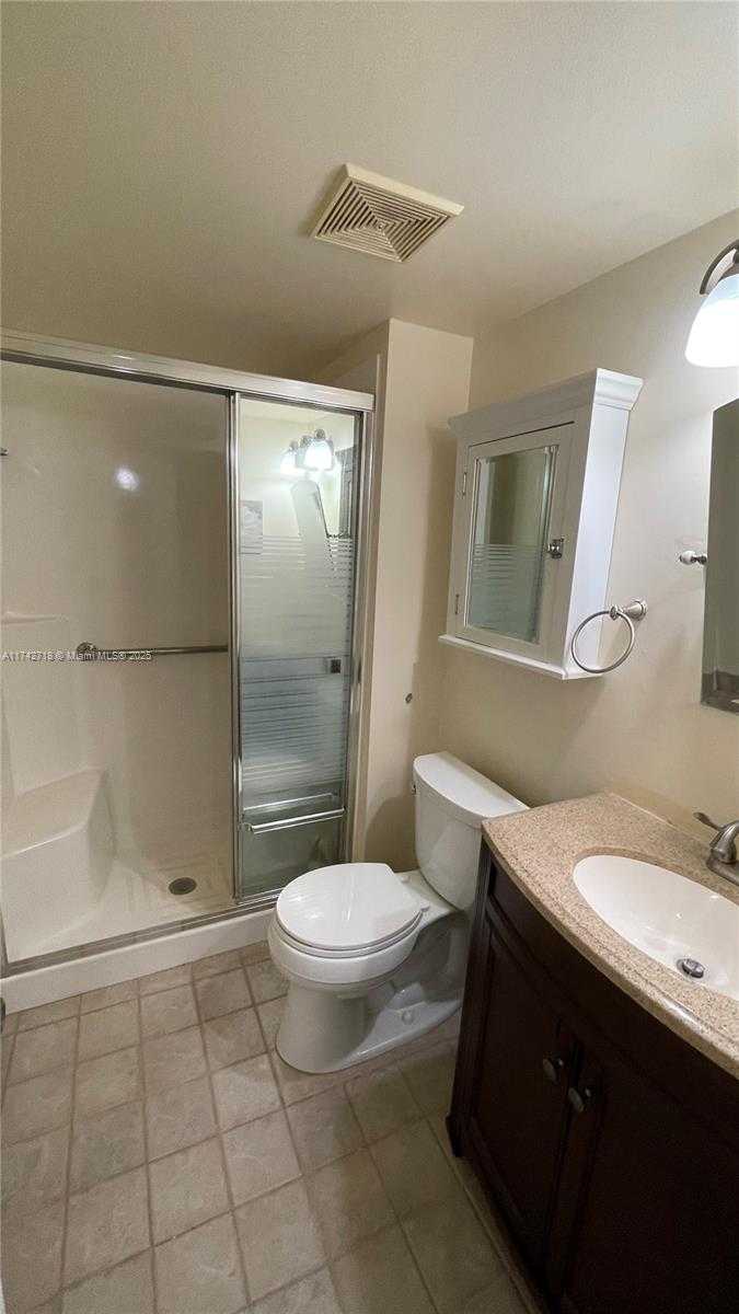 Small Image of 110 LAKE MERYL DR #216, West Palm Beach Number 21