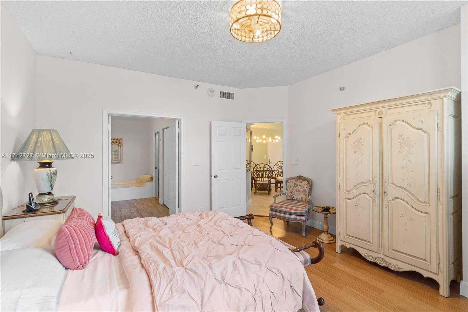 Small Image of 3530 MYSTIC POINTE DR #102, Aventura Number 13