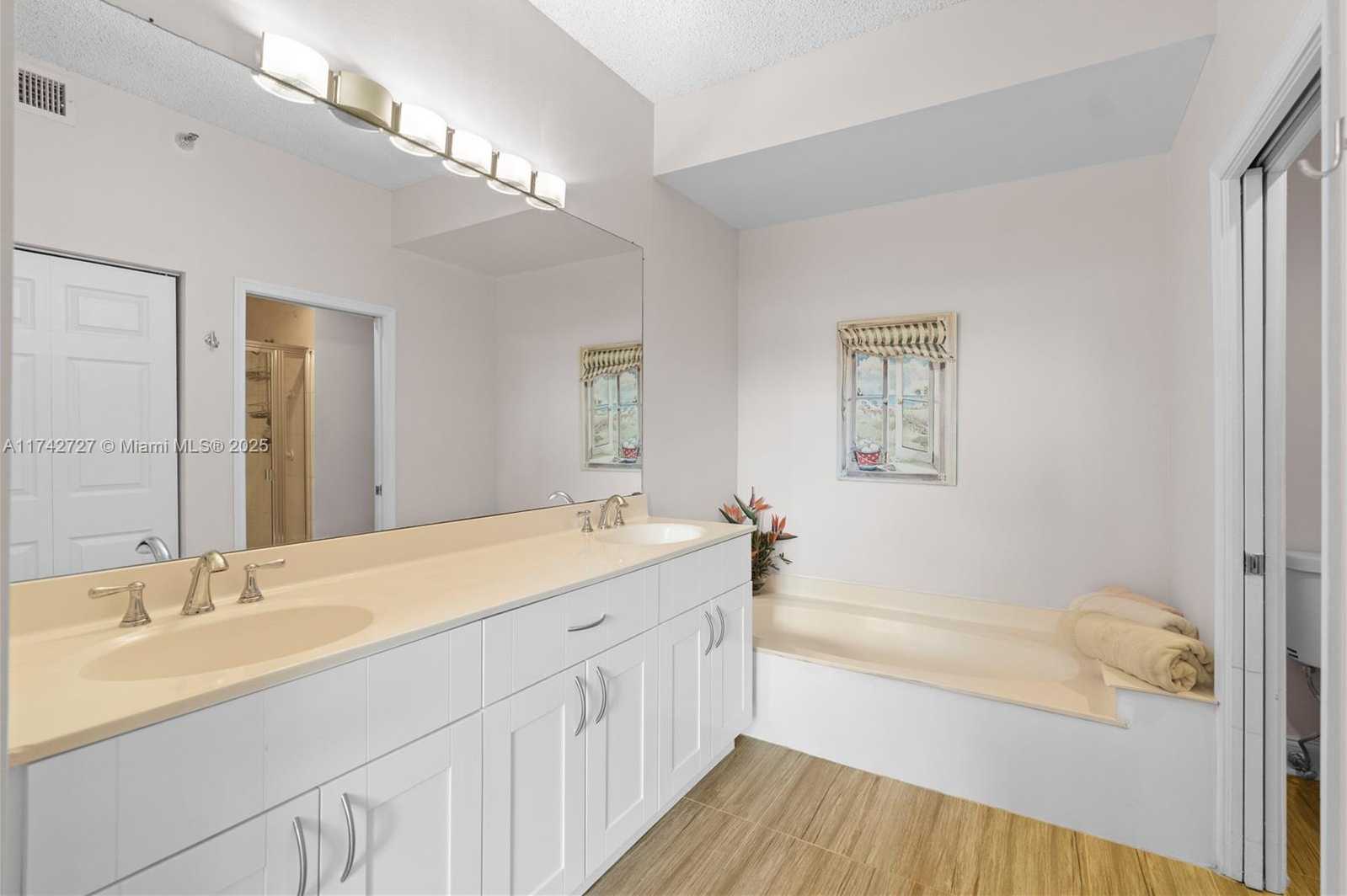 Small Image of 3530 MYSTIC POINTE DR #102, Aventura Number 15