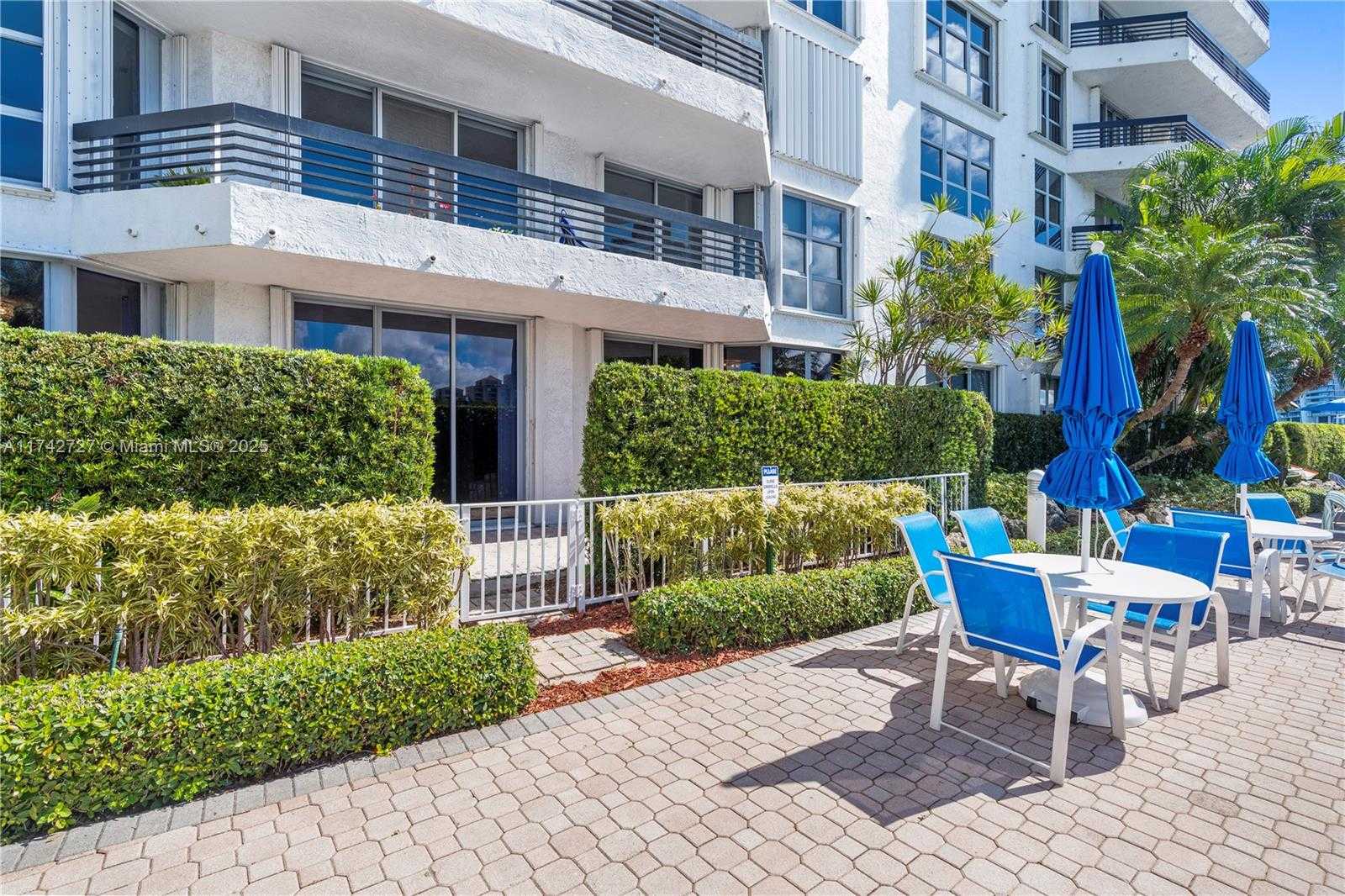 Small Image of 3530 MYSTIC POINTE DR #102, Aventura Number 5