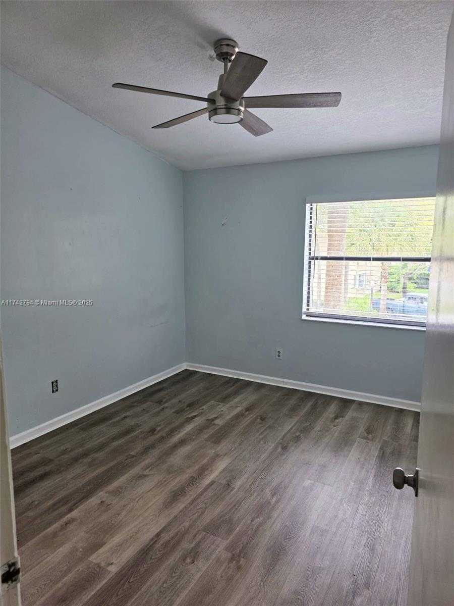 Small Image of 9633 RIVERSIDE DR #E5, Coral Springs Number 11