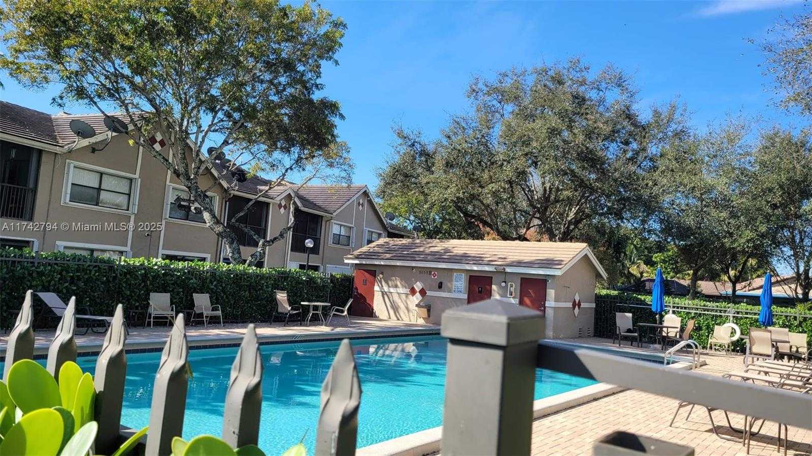 Small Image of 9633 RIVERSIDE DR #E5, Coral Springs Number 14
