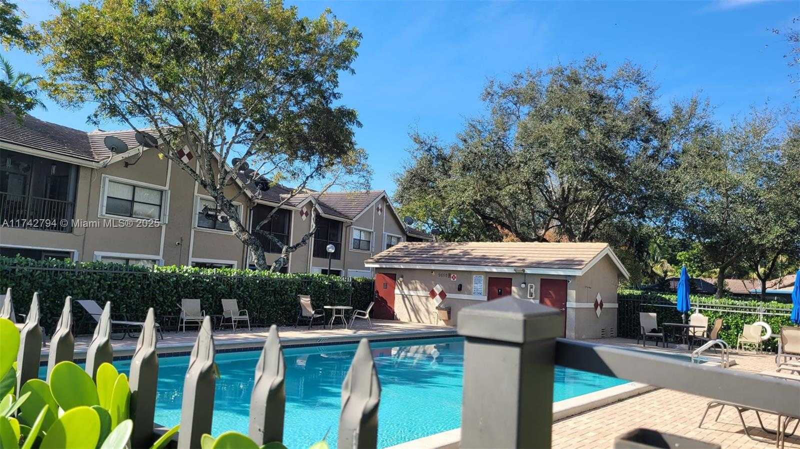 Small Image of 9633 RIVERSIDE DR #E5, Coral Springs Number 15