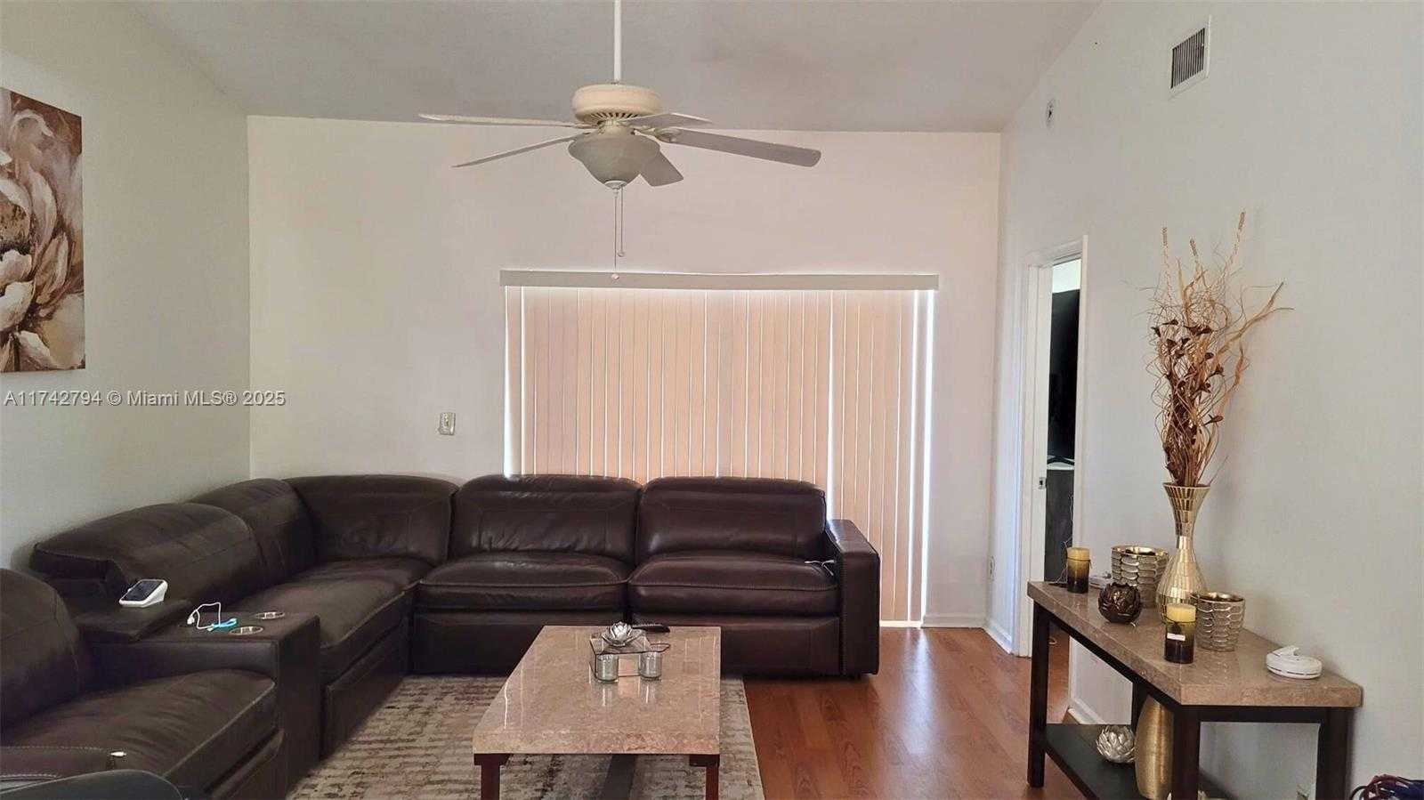 Small Image of 9633 RIVERSIDE DR #E5, Coral Springs Number 6