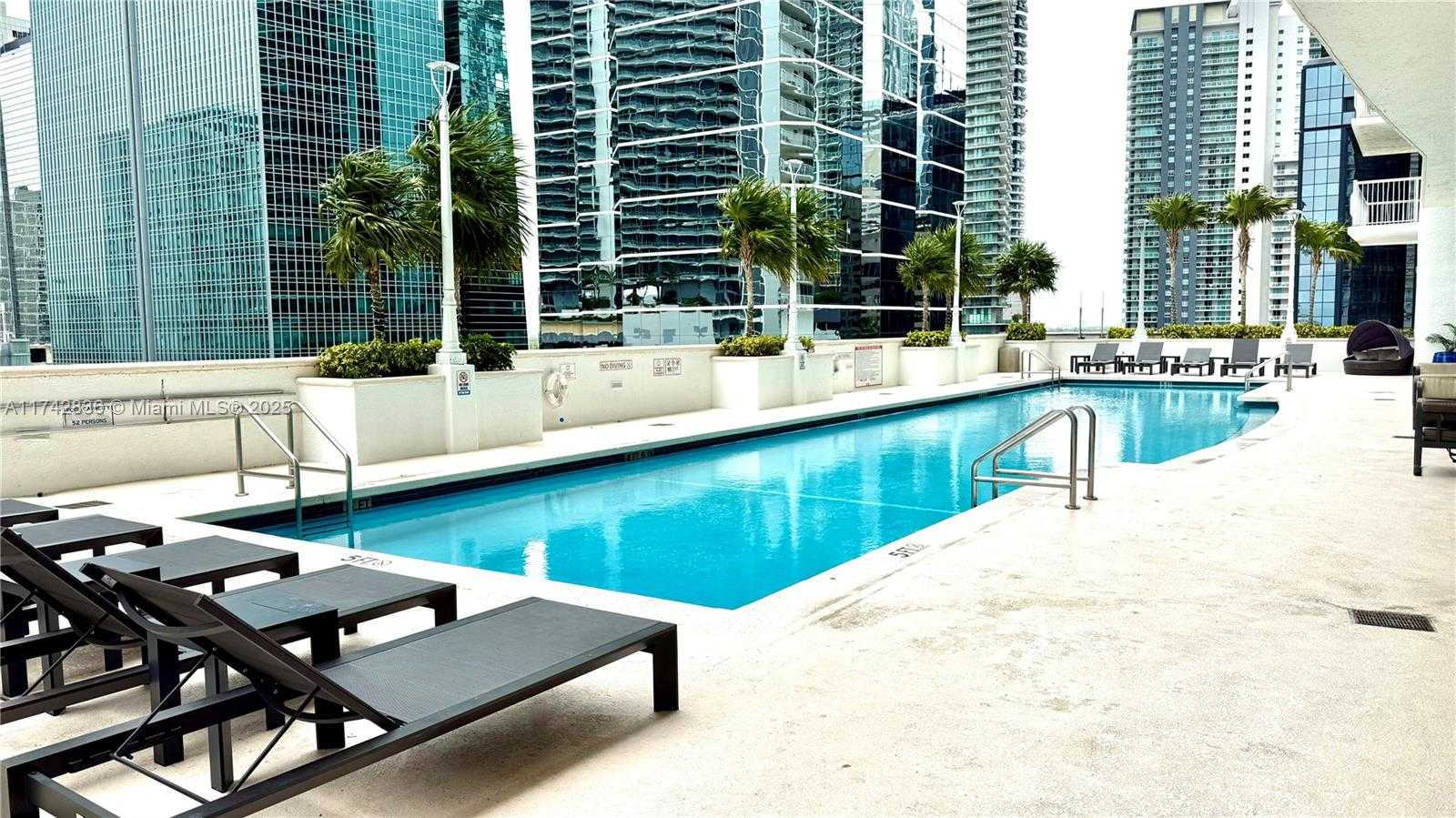 Small Image of 1200 BRICKELL BAY DR #2216, Miami Number 12