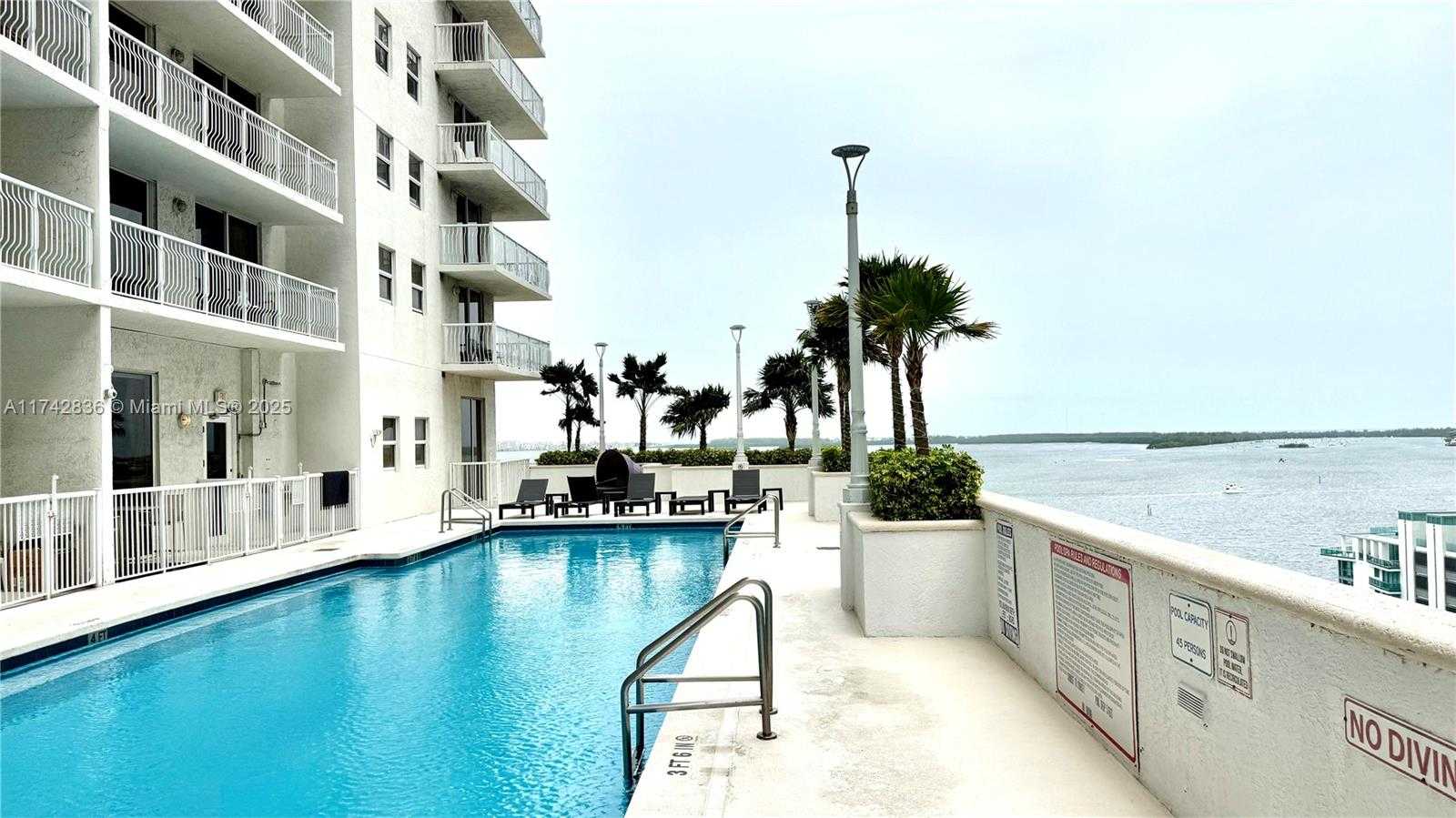 Small Image of 1200 BRICKELL BAY DR #2216, Miami Number 15