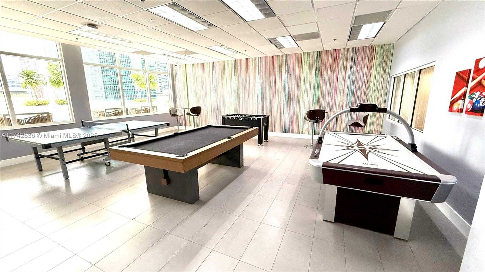 Small Image of 1200 BRICKELL BAY DR #2216, Miami Number 19