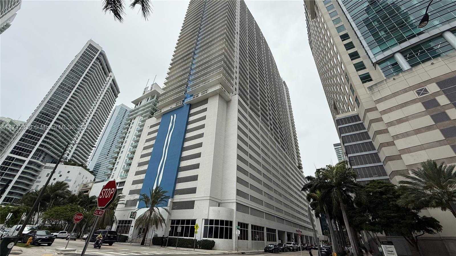 Small Image of 1200 BRICKELL BAY DR #2216, Miami Number 26