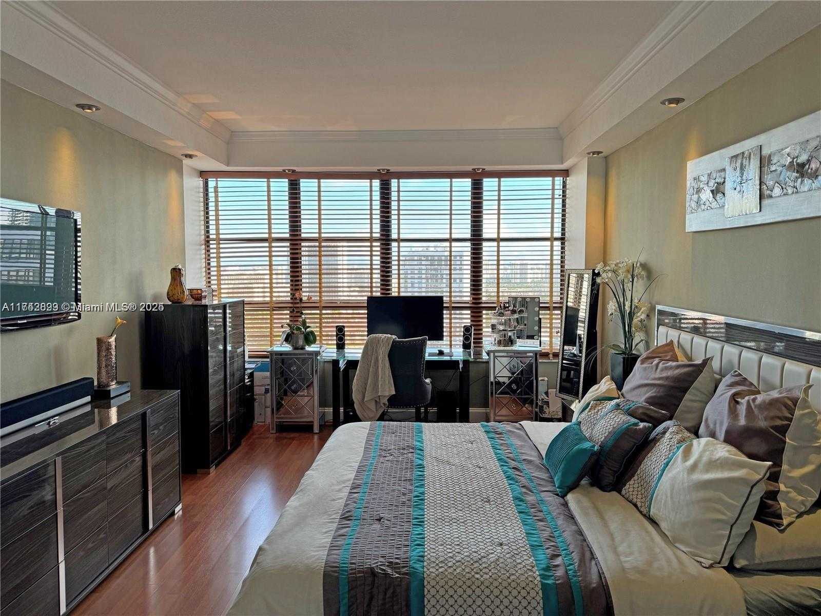 Small Image of 600 THREE ISLANDS BLVD #1820, Hallandale Beach Number 20