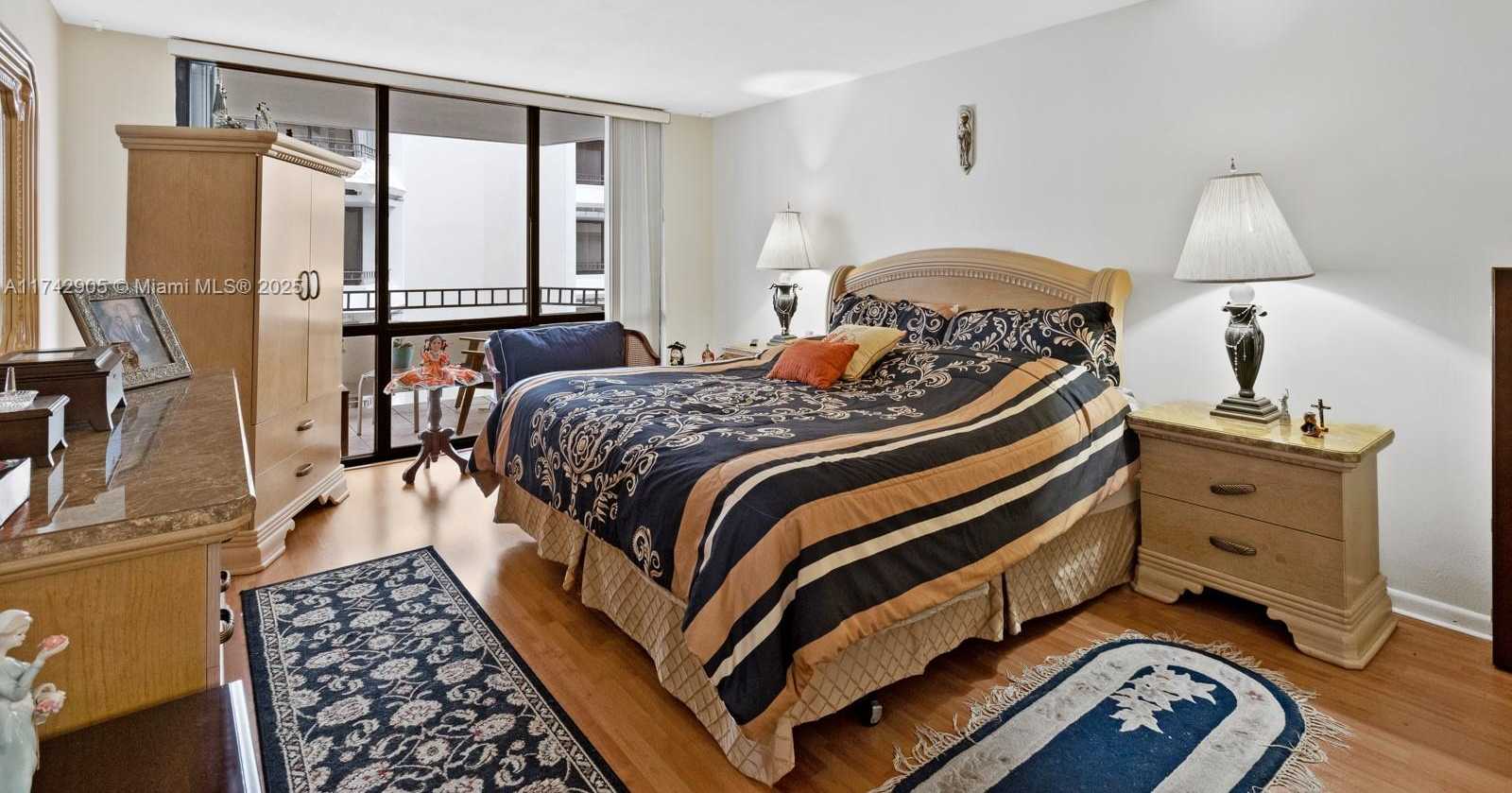 Small Image of 13953 KENDALE LAKES CIR #507B, Miami Number 11