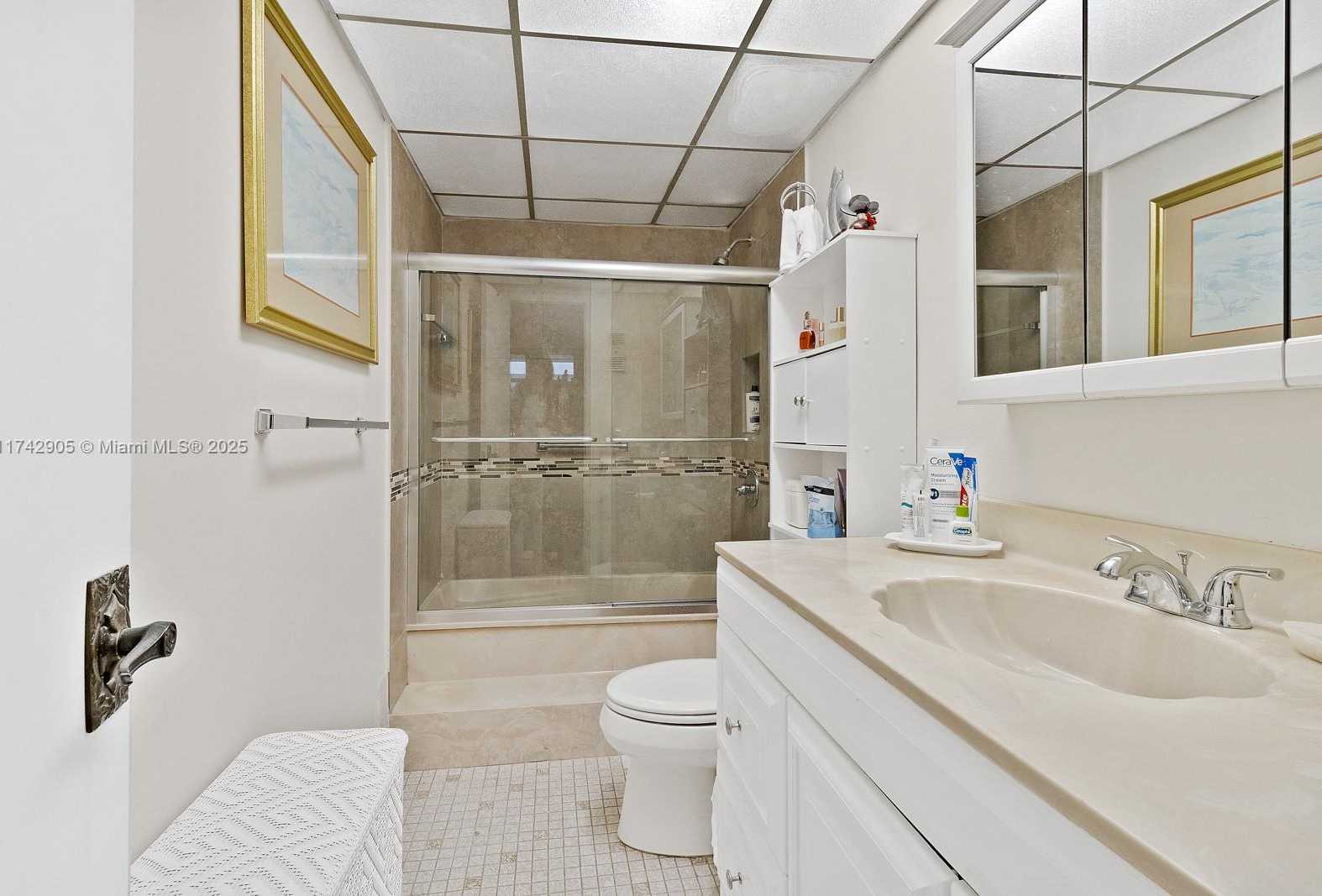 Small Image of 13953 KENDALE LAKES CIR #507B, Miami Number 12