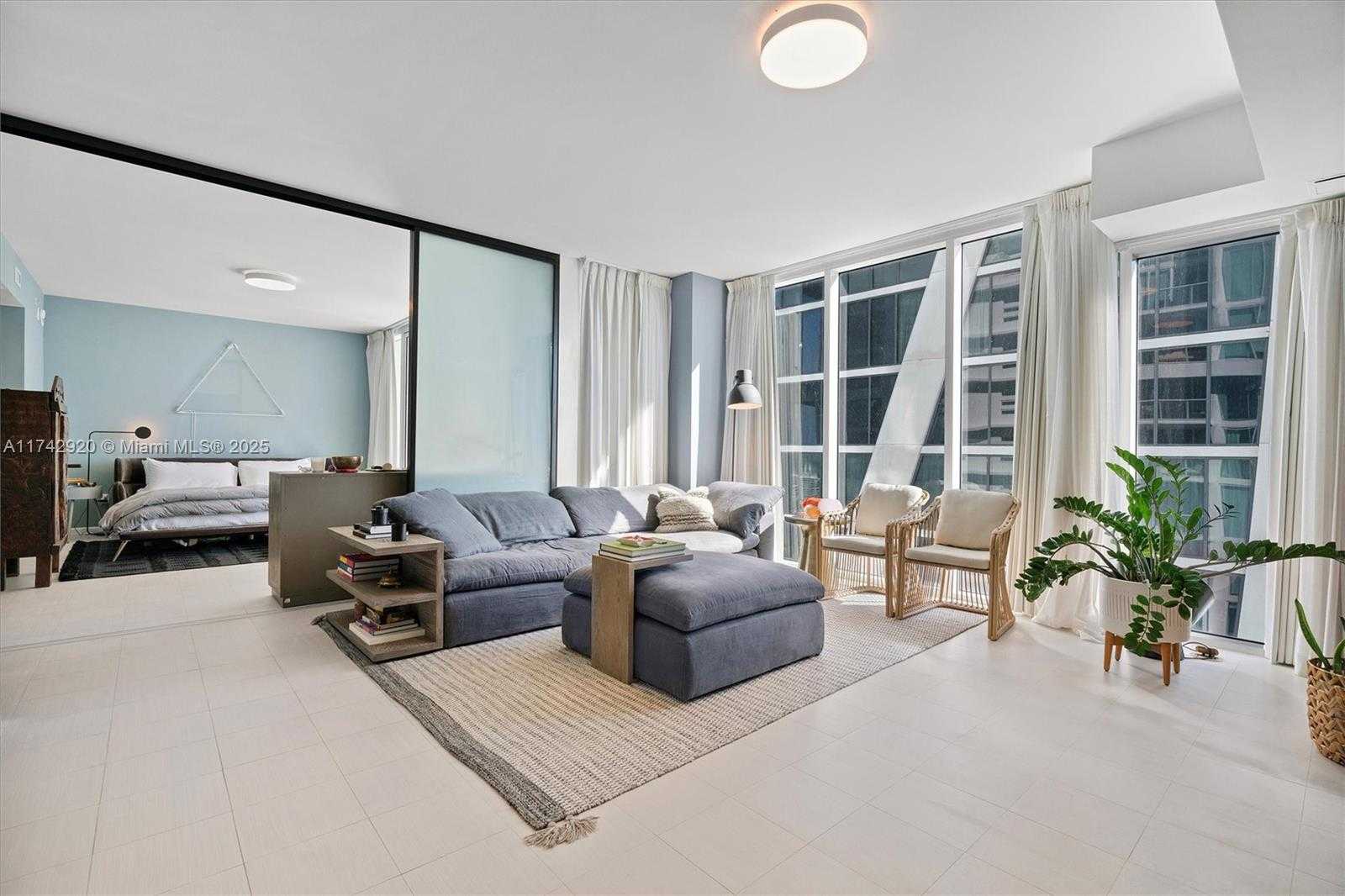 Small Image of 1040 BISCAYNE BLVD #3908, Miami Number 6