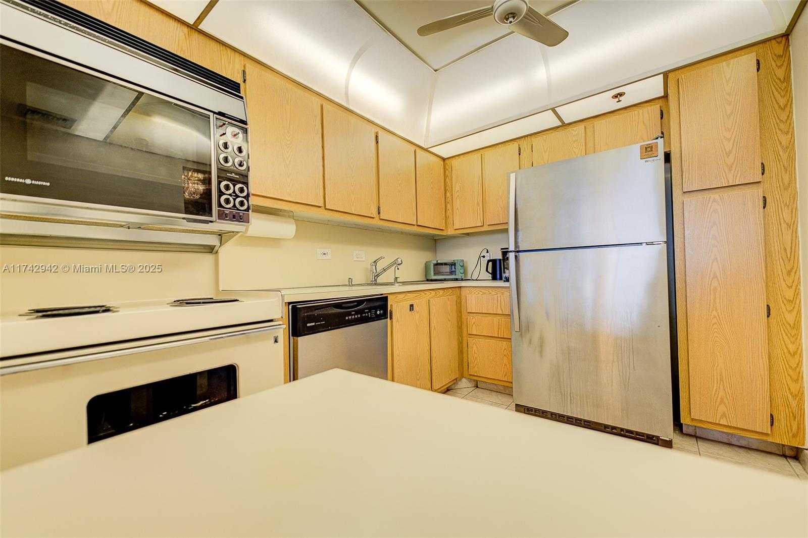 Small Image of 20515 EAST COUNTRY CLUB DR #849, Aventura Number 10