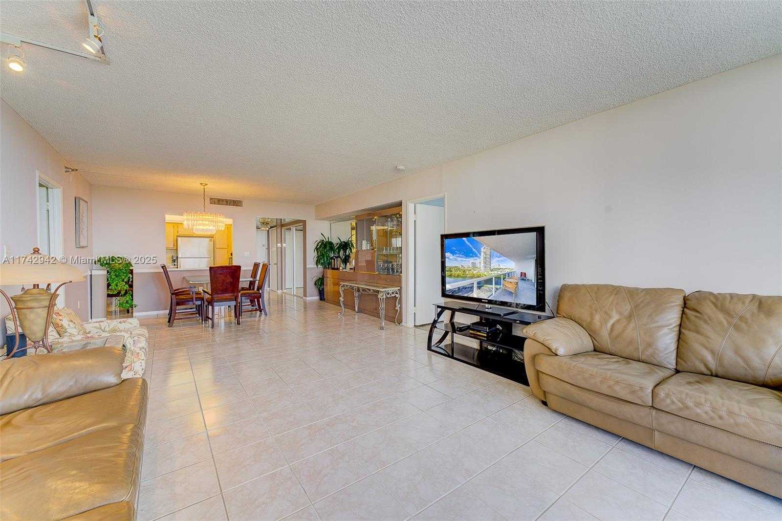 Small Image of 20515 EAST COUNTRY CLUB DR #849, Aventura Number 11