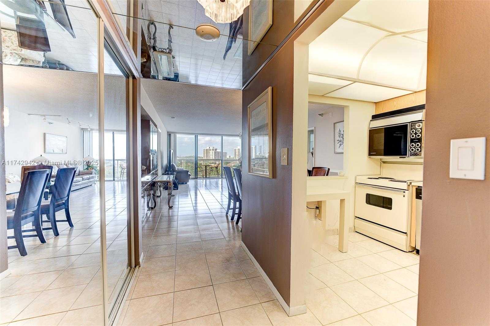 Small Image of 20515 EAST COUNTRY CLUB DR #849, Aventura Number 8