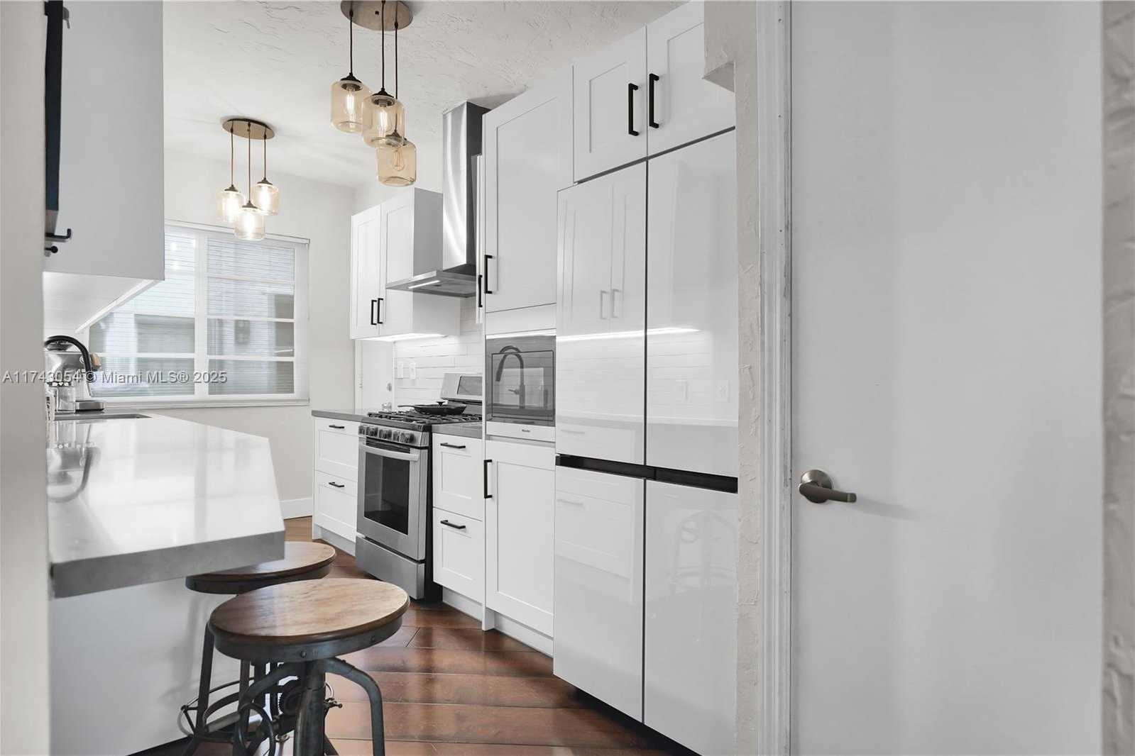 Small Image of 349 MERIDIAN AVE #B107, Miami Beach Number 8