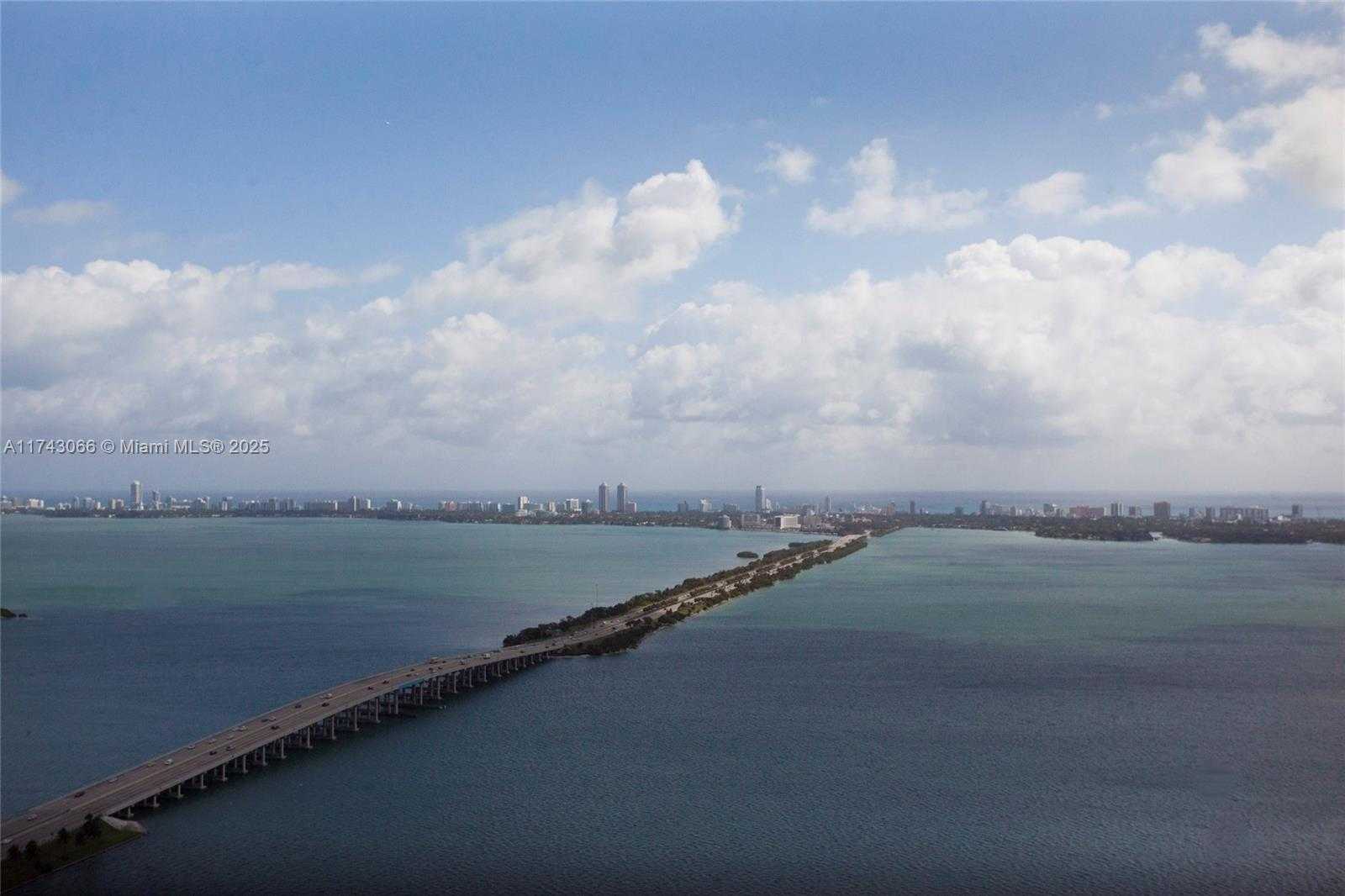 Small Image of 3131 NE 7th Ave, Miami, FL 33137, USA Number 19